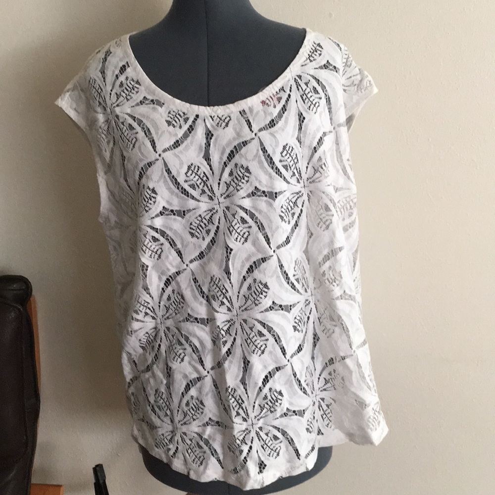 Banana Republic White Lace NWT top Large